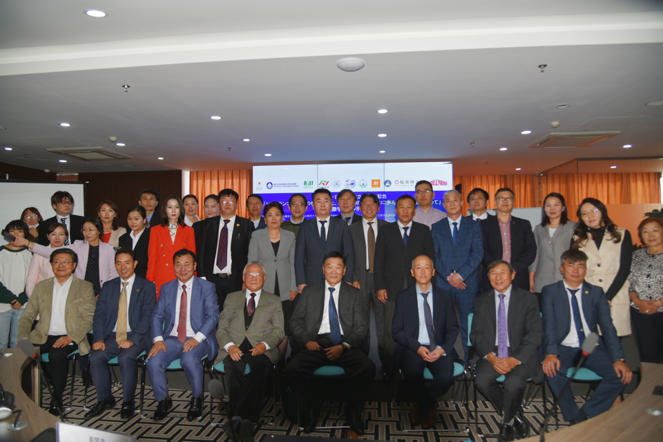 “Монгол, Японы боловсрол, соёл, урлаг, эдийн засаг, спортын салбар дахь 50 жилийн хамтын ажиллагааг эргэцүүлэх нь” сэдэвт олон улсын эрдэм шинжилгээний хурал болов