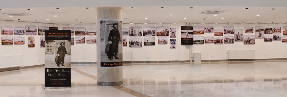 Үзэсгэлэнгийн нээлт болов